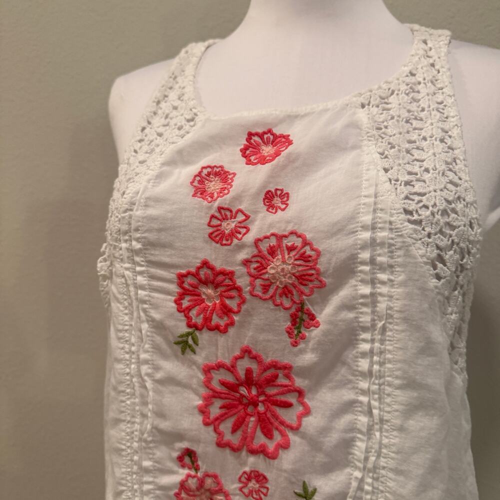 Abercrombie & Fitch Embroidered White Pink Floral Crochet Racerback Tank Top S - Picture 3 of 10